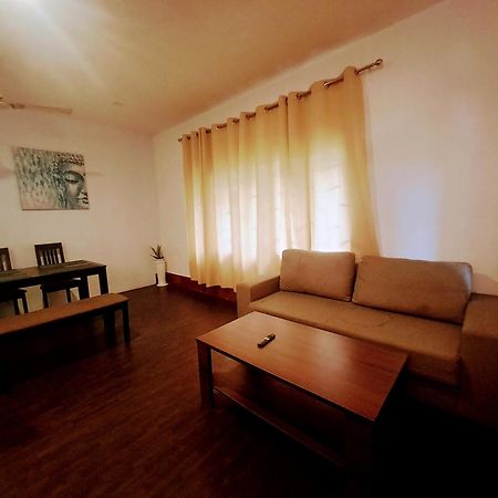 Strawberry Swing Homestay Гувахати Екстериор снимка