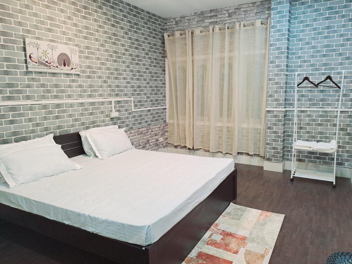 Strawberry Swing Homestay Гувахати Екстериор снимка